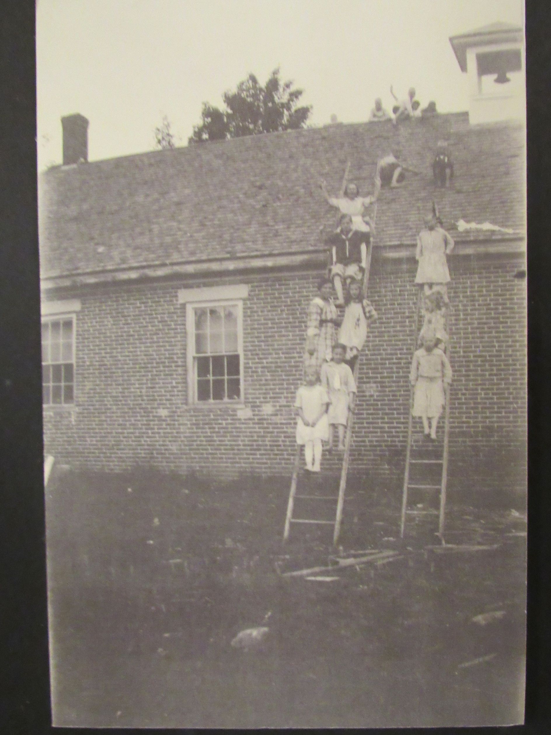 Old Gore School, 1921, with teacher Ruby Jillson identified on the label. A companion identification sheet records the names associated with this photograph.