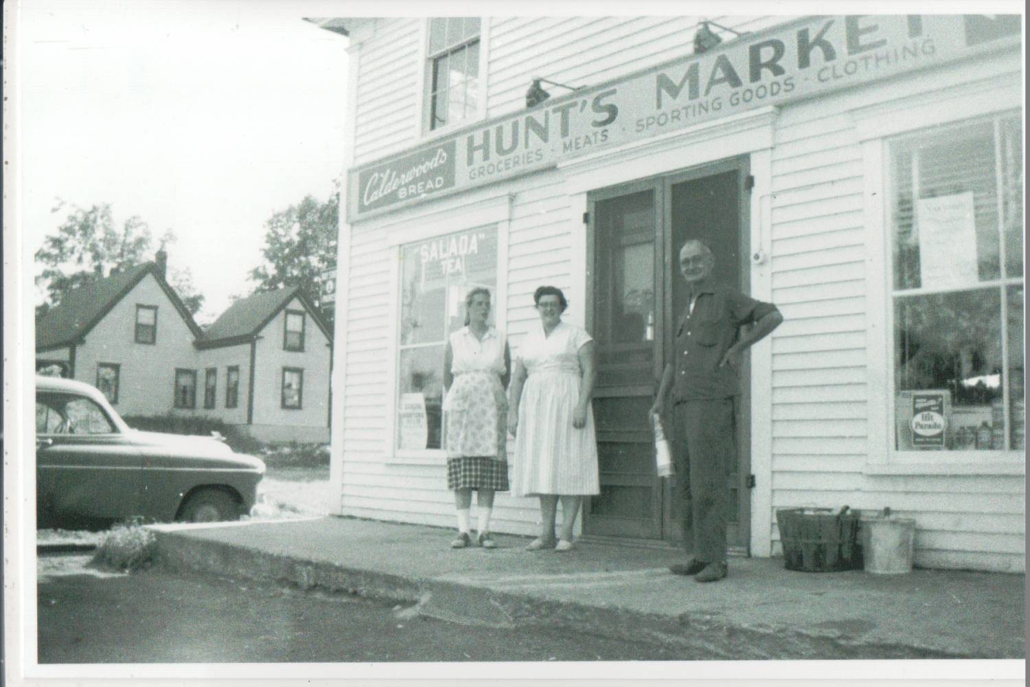Spurrs Corner, Hunt’s c.1945