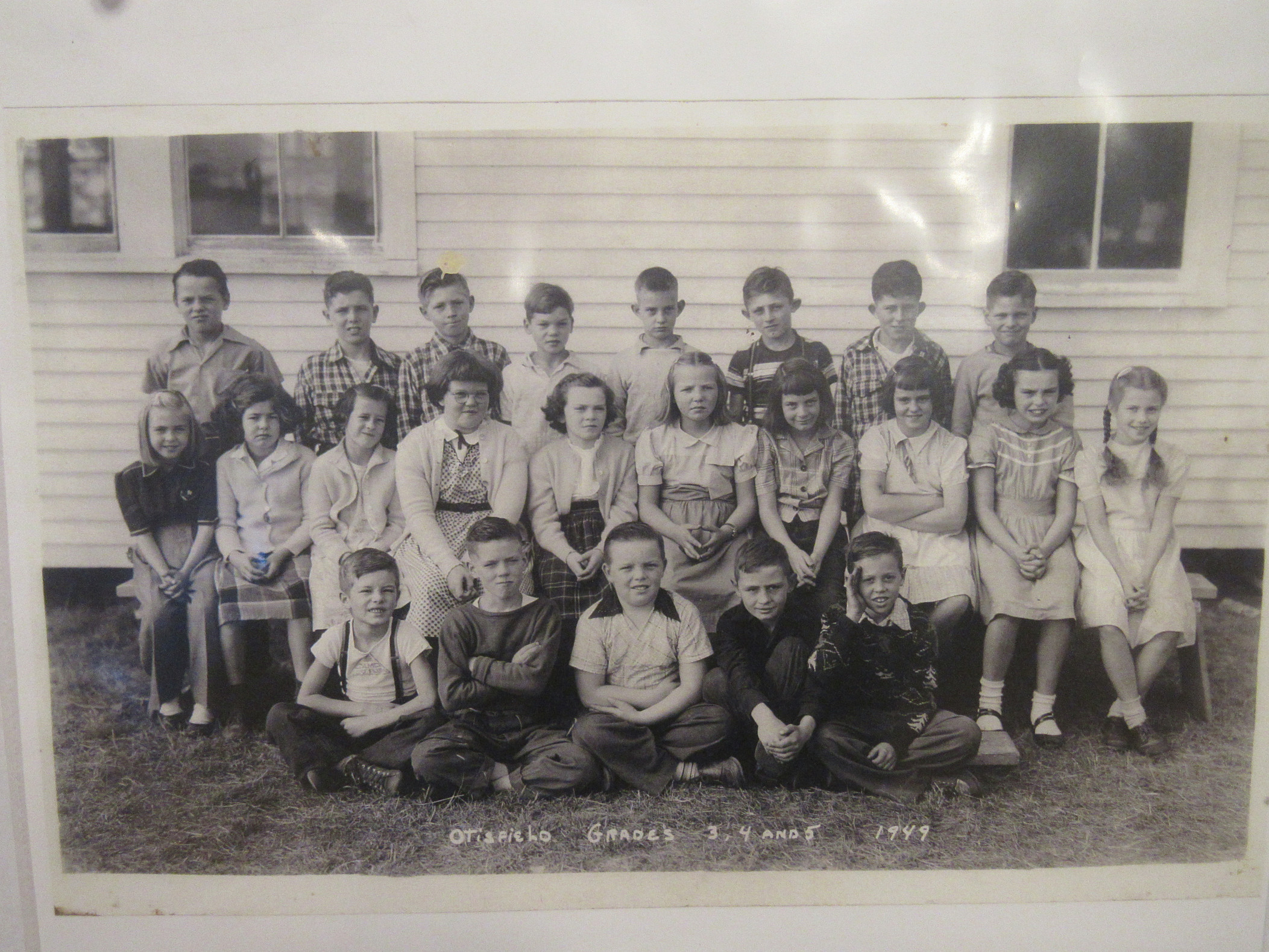 Otisfield grades 3, 4 and 5, 1949. A companion identification sheet records the names associated with this photograph.
